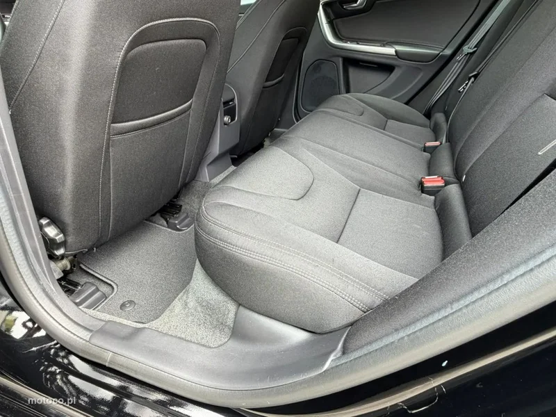 Volvo V60 31