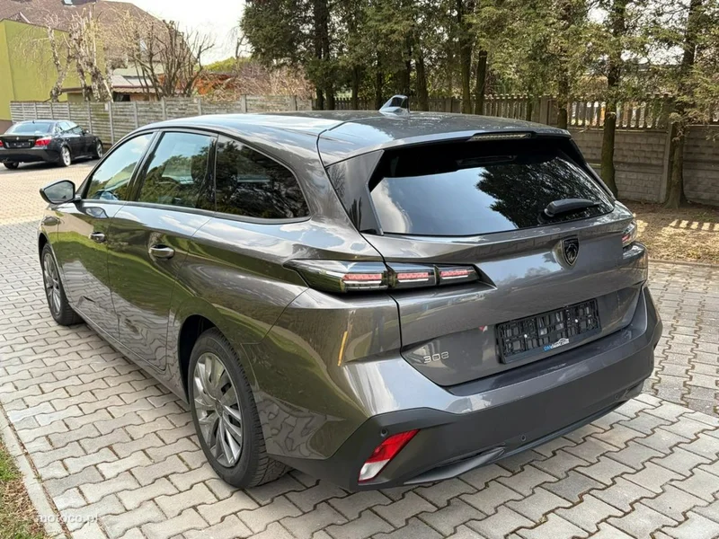 Peugeot 308 5