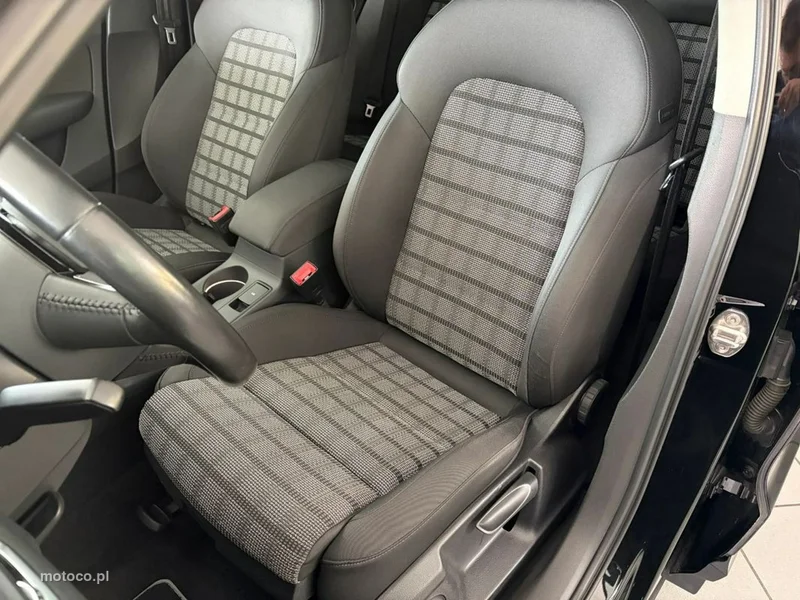 Audi Q3 8U 11