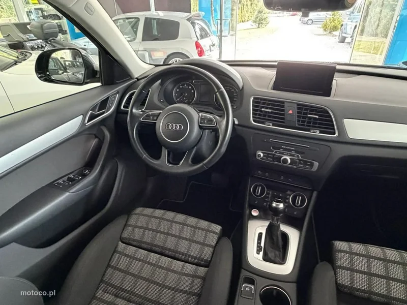 Audi Q3 8U 24