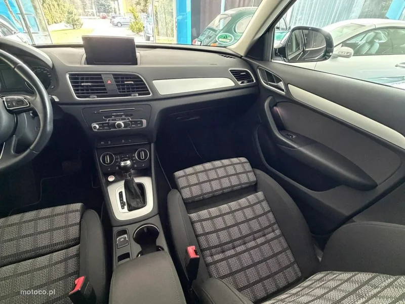 Audi Q3 8U 25