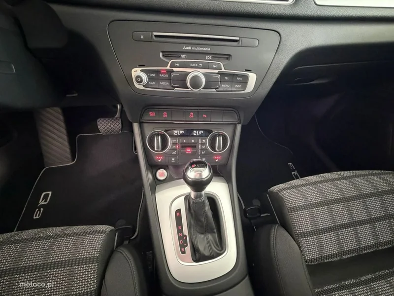 Audi Q3 8U 27