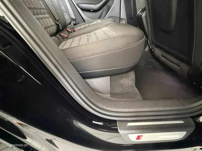 Audi Q3 8U 32