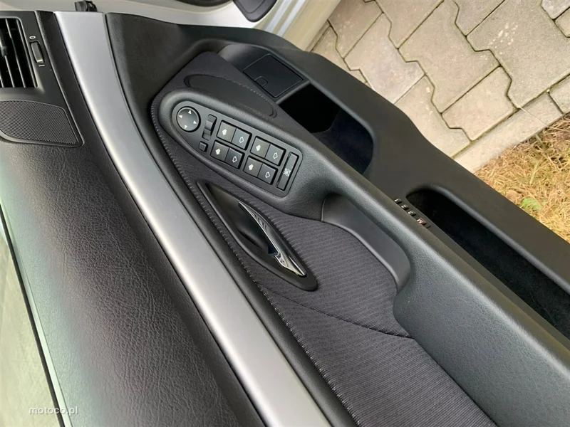 BMW Seria 5 E39 525 21