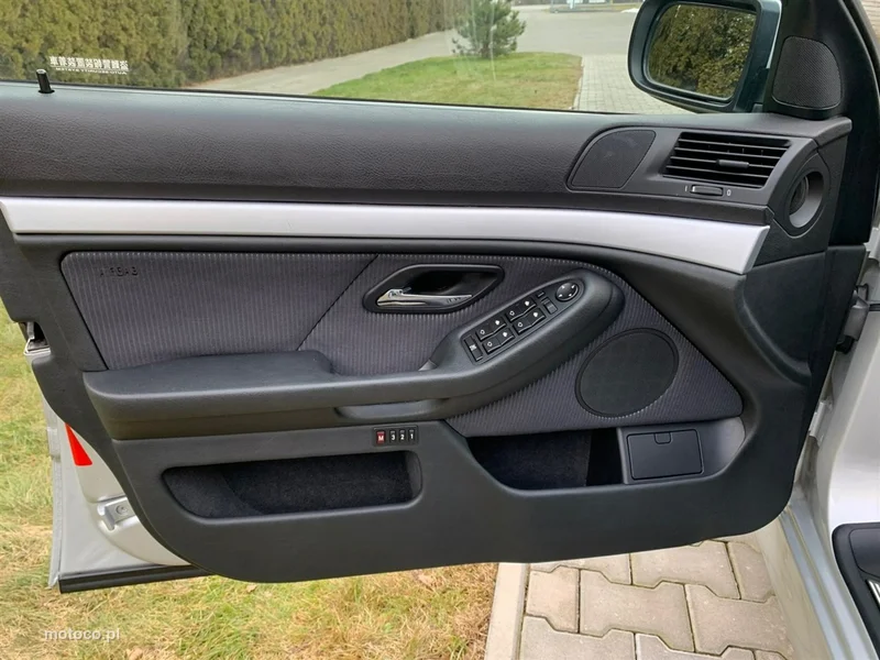 BMW Seria 5 E39 525 6