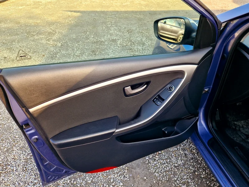 Hyundai i30 25