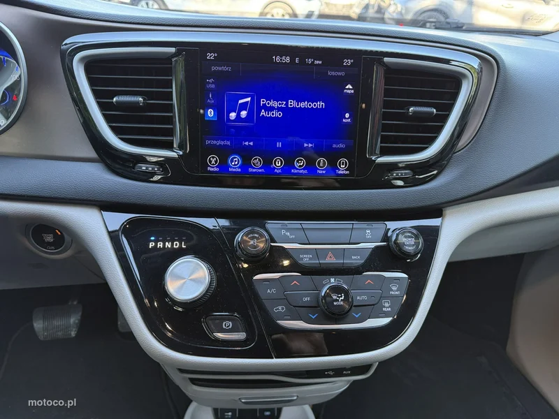 Chrysler Pacifica 22
