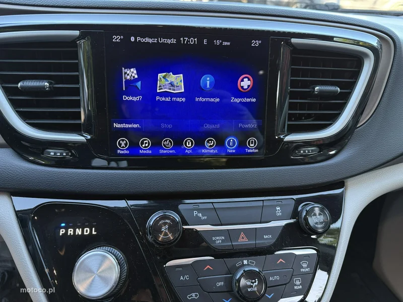 Chrysler Pacifica 30