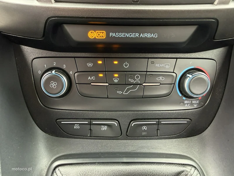 Ford Transit Connect 21