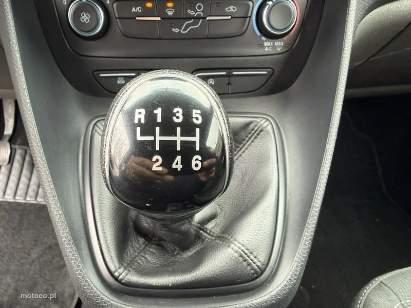 Ford Transit Connect 23