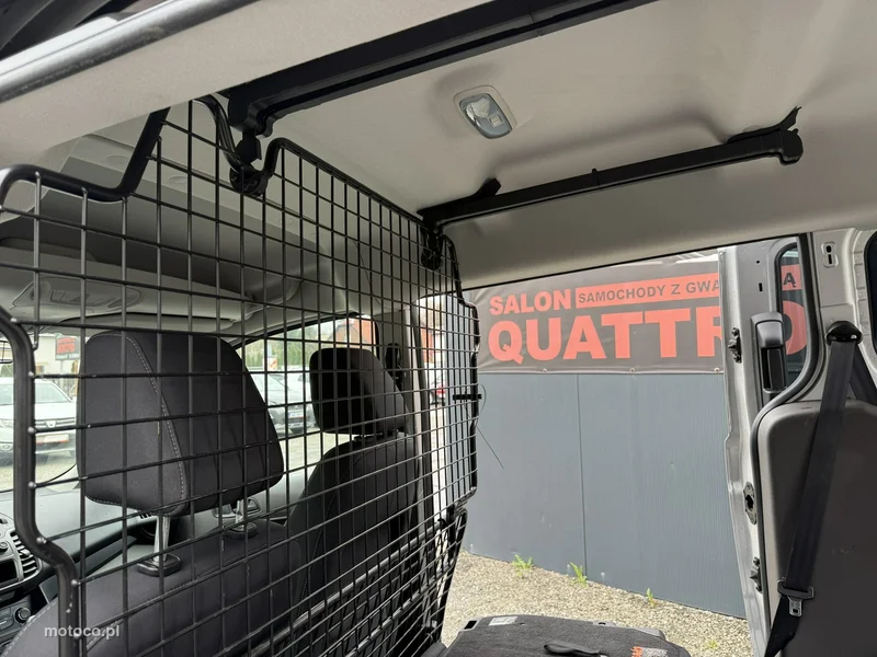 Ford Transit Connect 38