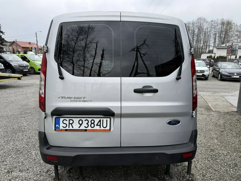 Ford Transit Connect 8