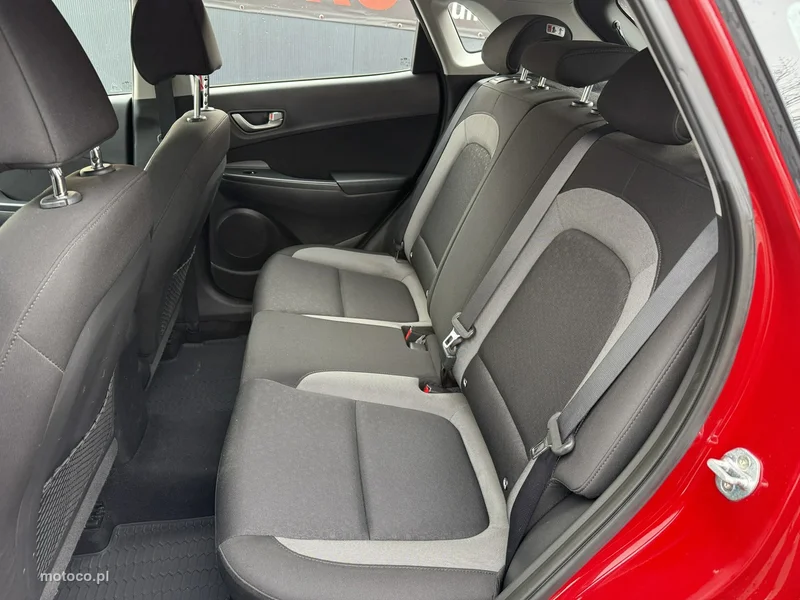 Hyundai KONA 12