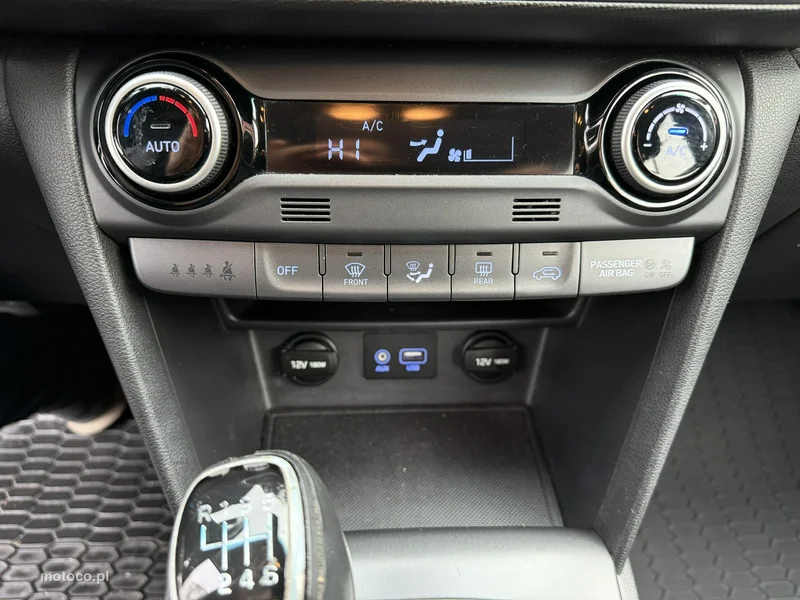 Hyundai KONA 21
