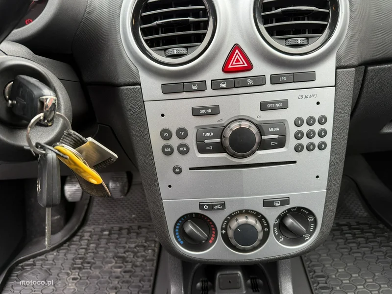Opel Corsa D 18