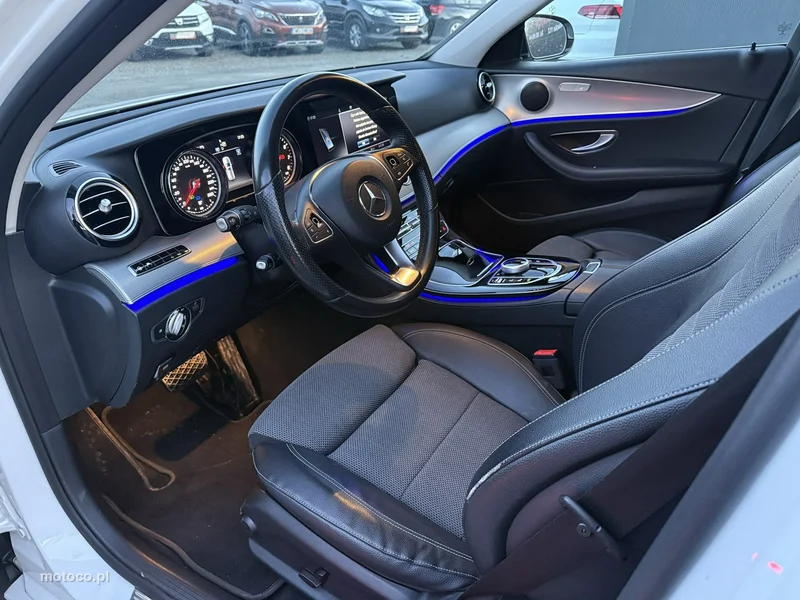 Mercedes-Benz Klasa E W213 E 200 12