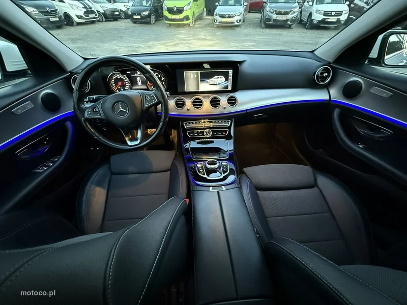 Mercedes-Benz Klasa E W213 E 200 14