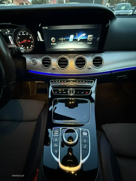 Mercedes-Benz Klasa E W213 E 200 15