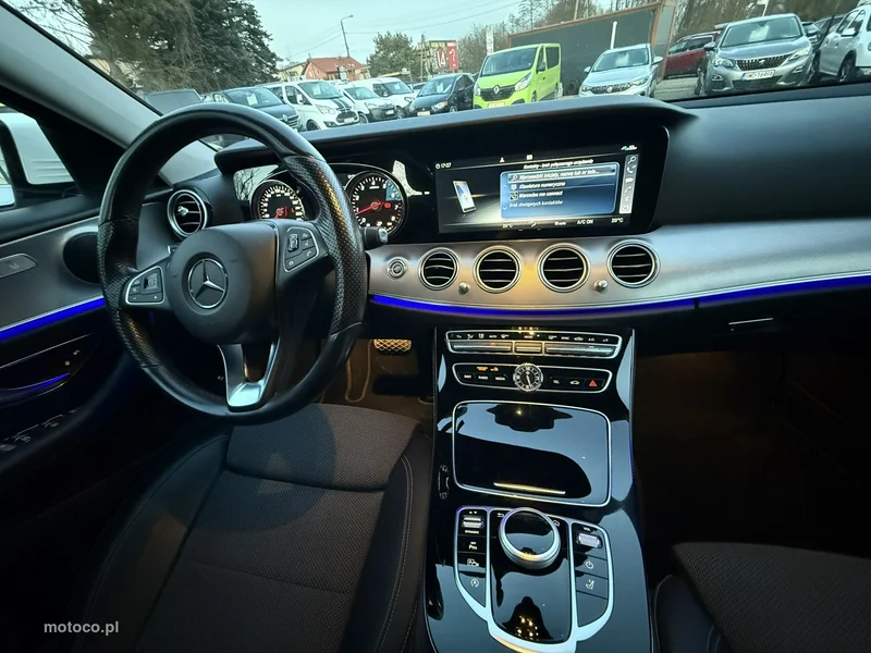 Mercedes-Benz Klasa E W213 E 200 16