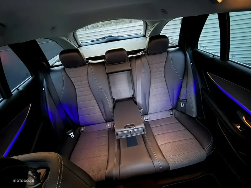 Mercedes-Benz Klasa E W213 E 200 18