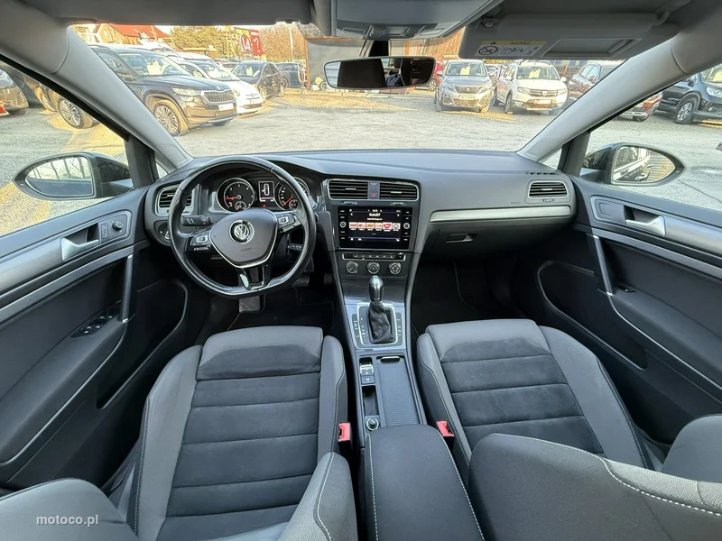 Volkswagen Golf VII 12