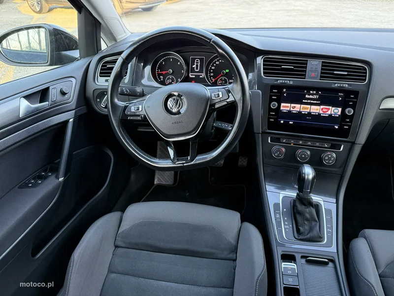 Volkswagen Golf VII 13