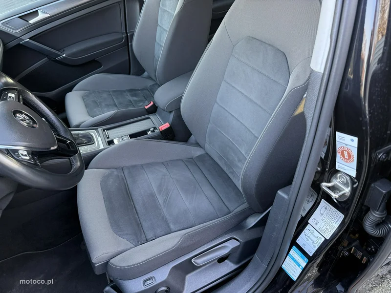 Volkswagen Golf VII 15