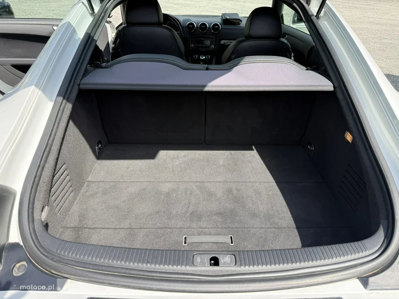 Audi TT 8J 30