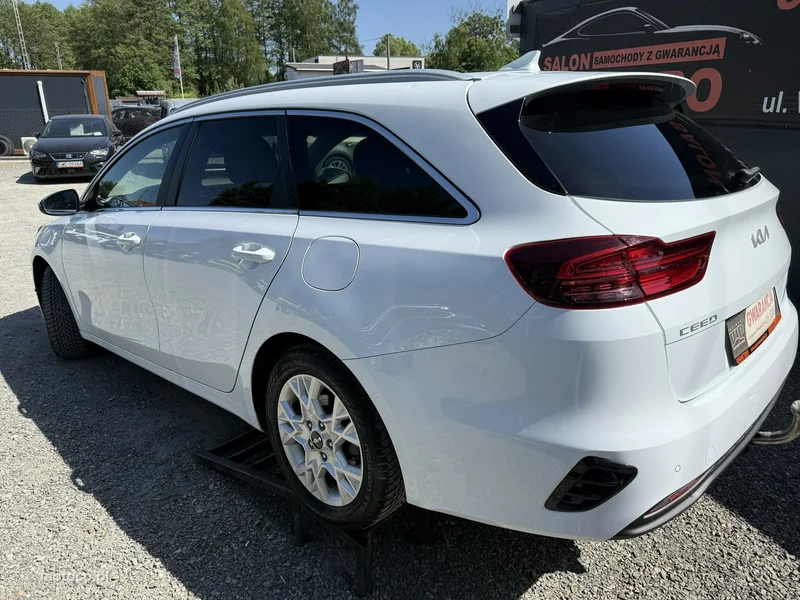 Kia Cee'd 8