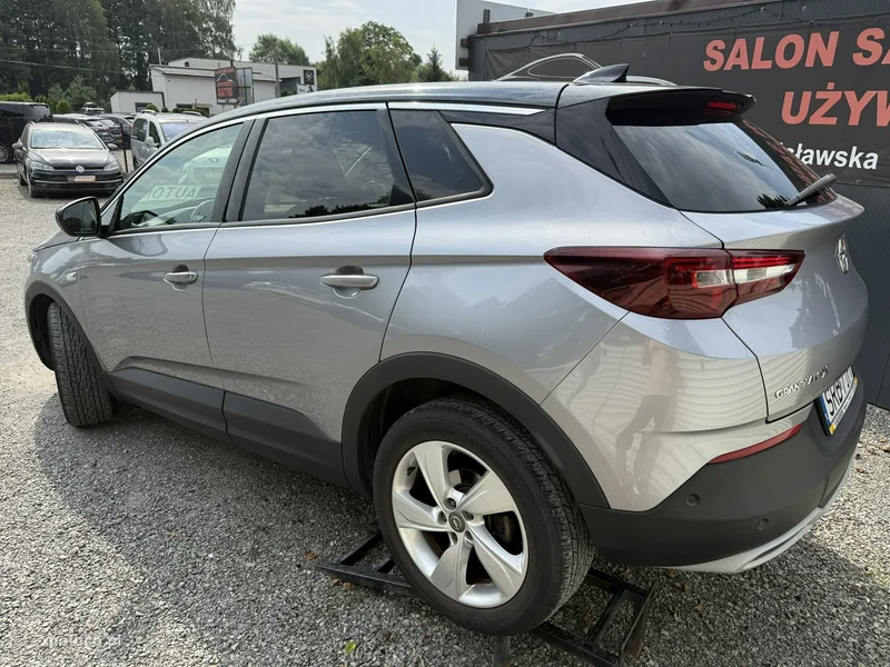 Opel Grandland X 8