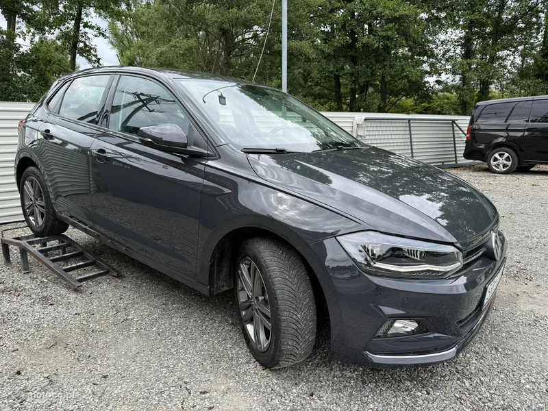 Volkswagen Polo VI AW 3