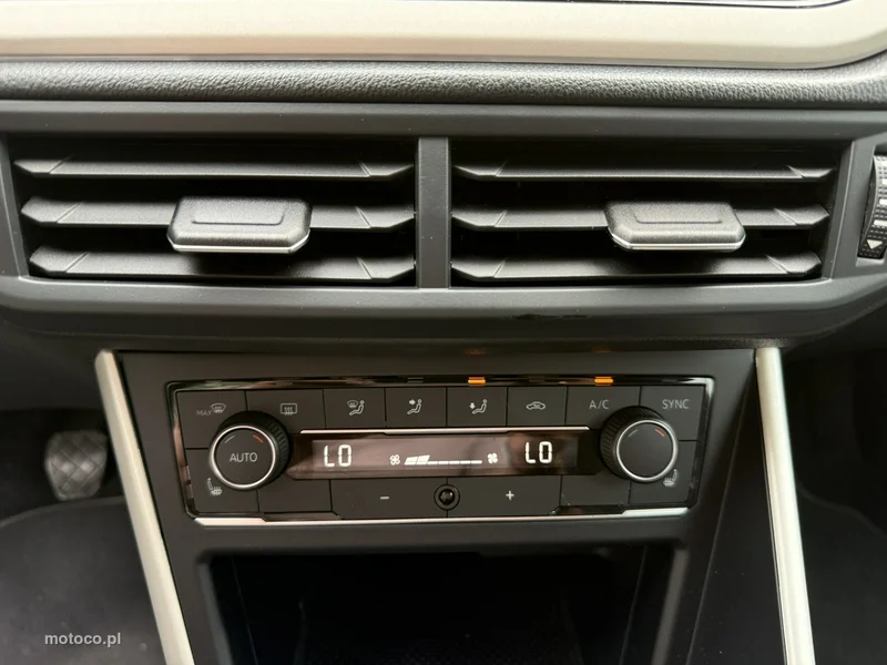 Volkswagen Polo VI AW 28