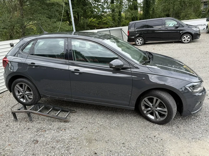 Volkswagen Polo VI AW 4