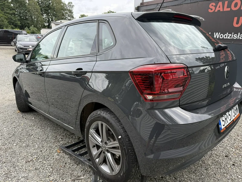 Volkswagen Polo VI AW 8