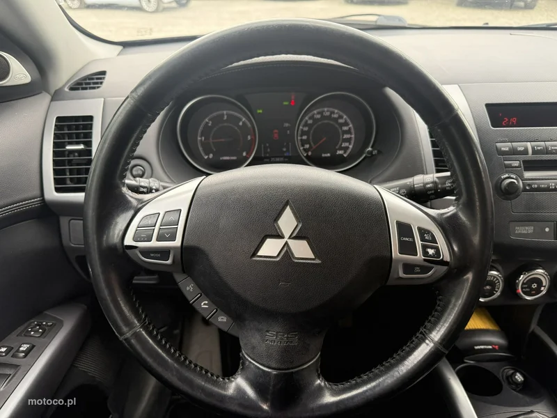 Mitsubishi Outlander 15