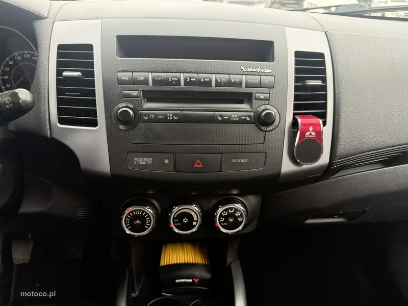 Mitsubishi Outlander 16