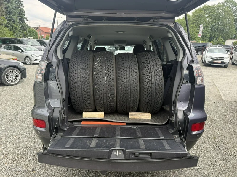 Mitsubishi Outlander 23