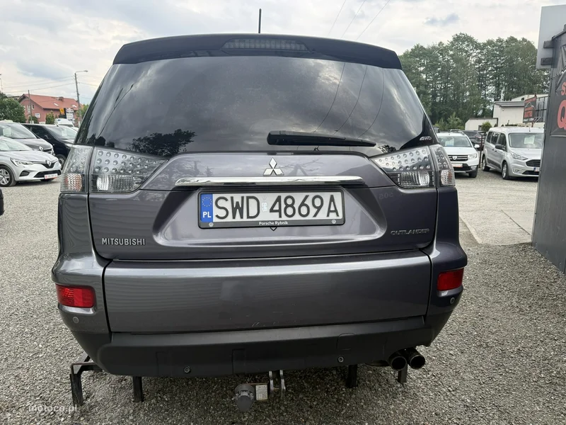 Mitsubishi Outlander 7