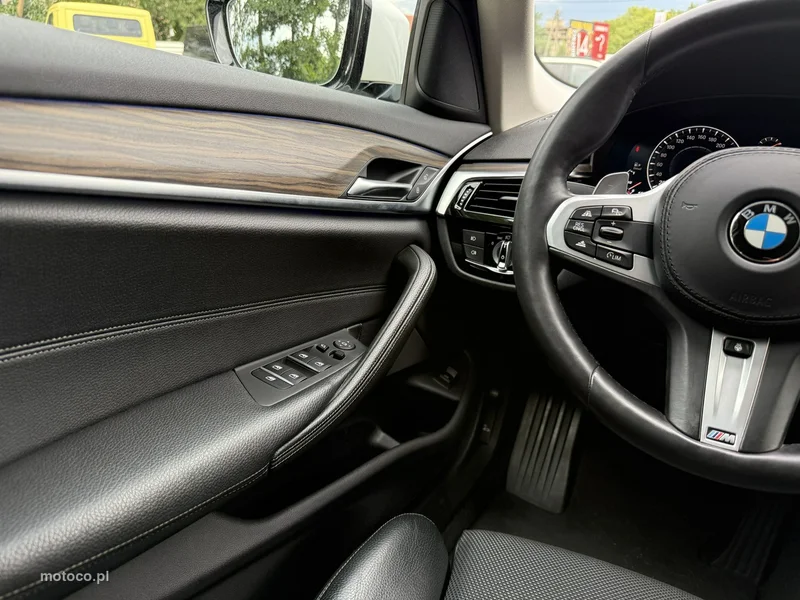 BMW Seria 5 G30 525 21