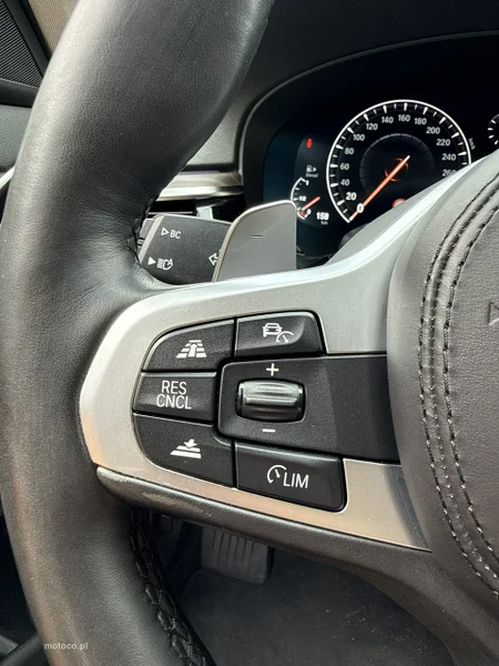 BMW Seria 5 G30 525 48