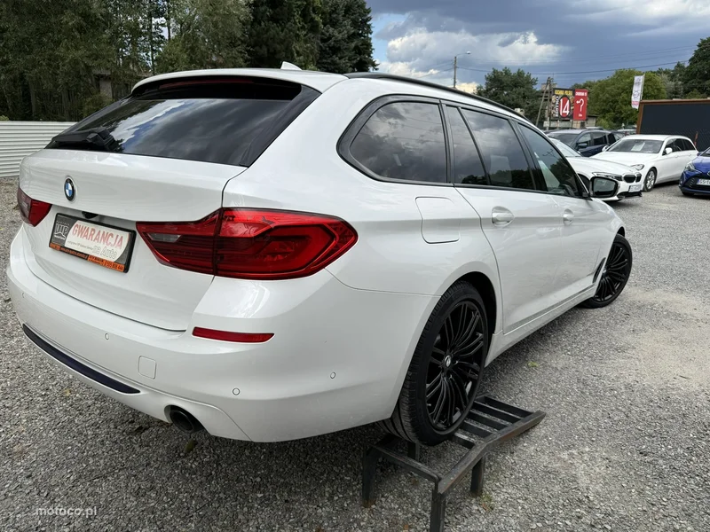 BMW Seria 5 G30 525 7