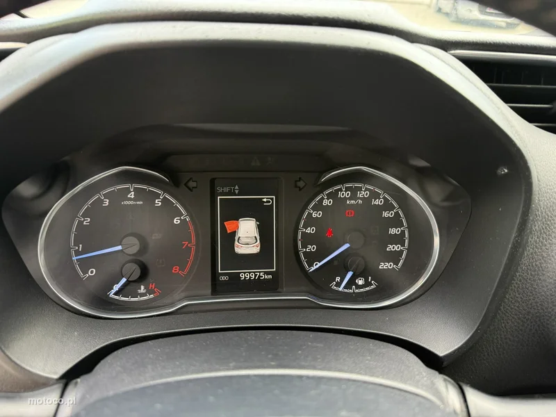 Toyota Yaris XP210 15