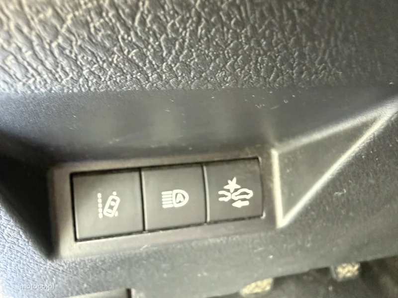 Toyota Yaris XP210 21