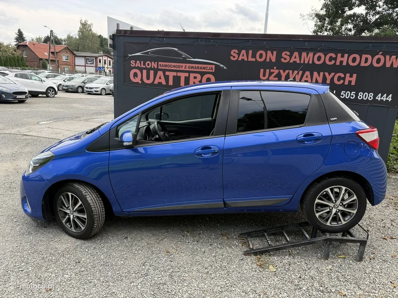 Toyota Yaris XP210 8