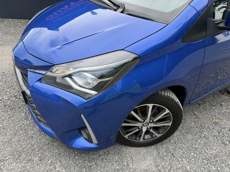 Toyota Yaris XP210 9
