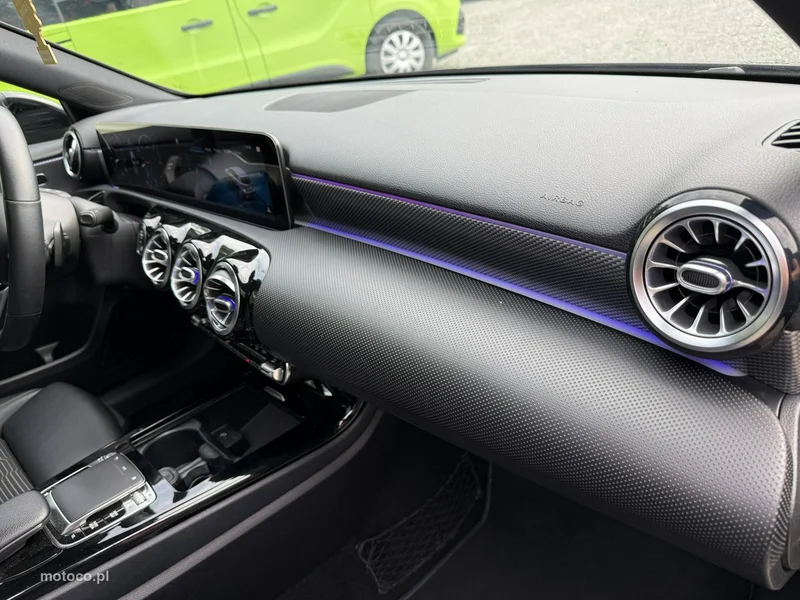 Mercedes-Benz Klasa A W177 A 180 33
