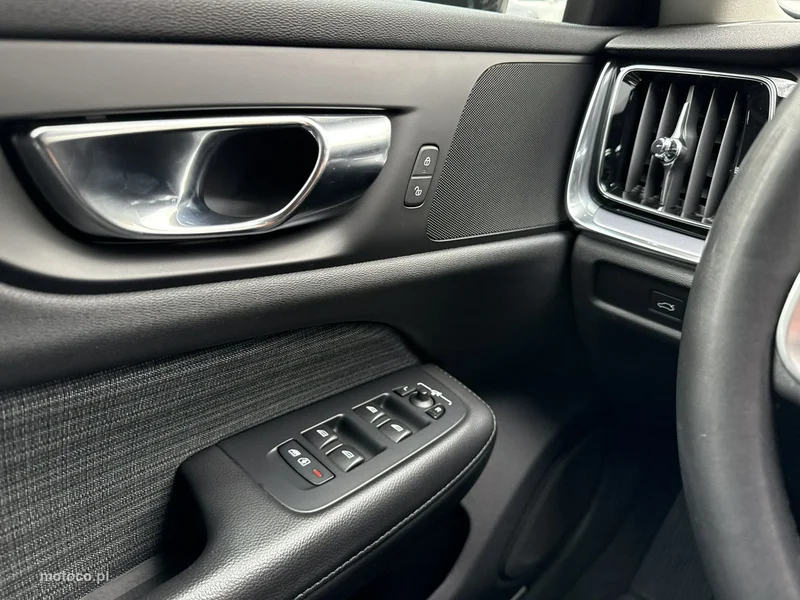 Volvo V60 16
