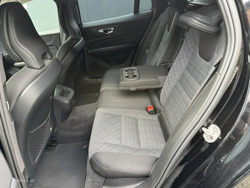 Volvo V60 9