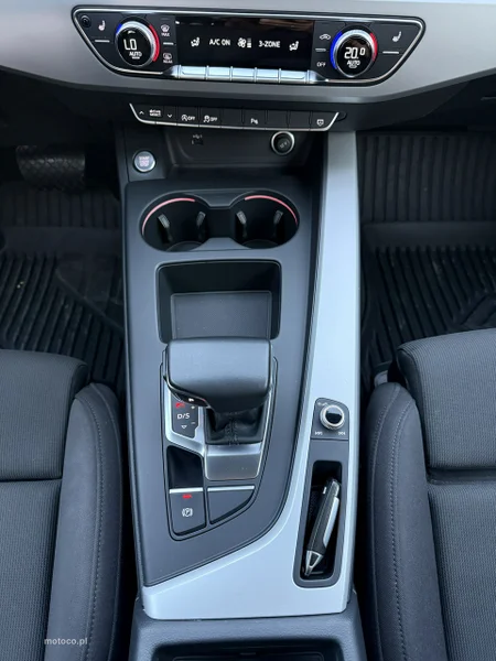 Audi A4 B9 11