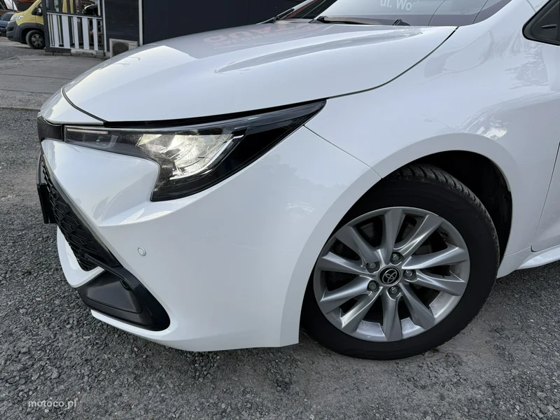 Toyota Corolla E210 11